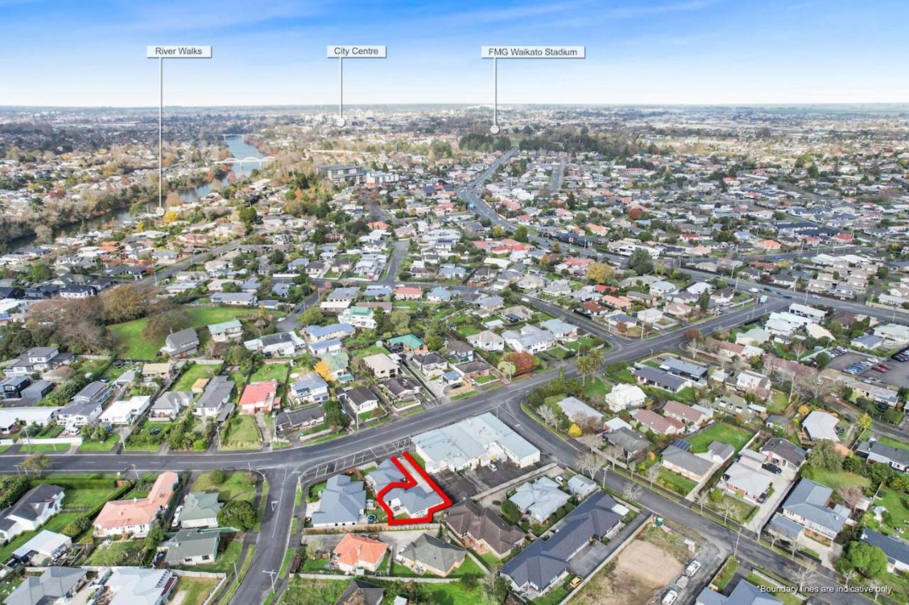 Modern And Central With 2 Ensuites -By Kosh Bnb Hamilton Zewnętrze zdjęcie